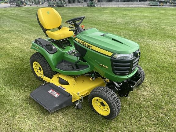 Image of John Deere X739 equipment image 2