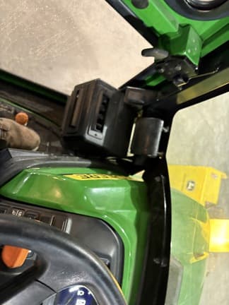 Image of John Deere X739 equipment image 2