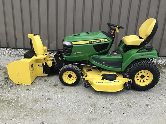 Image of John Deere X739 equipment image 1