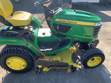 Main image John Deere X739