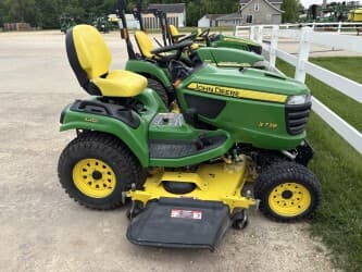 Main image John Deere X739