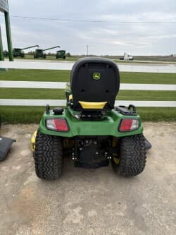 Image of John Deere X739 equipment image 3