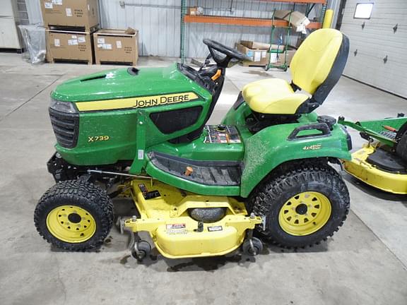 Image of John Deere X739 Primary image