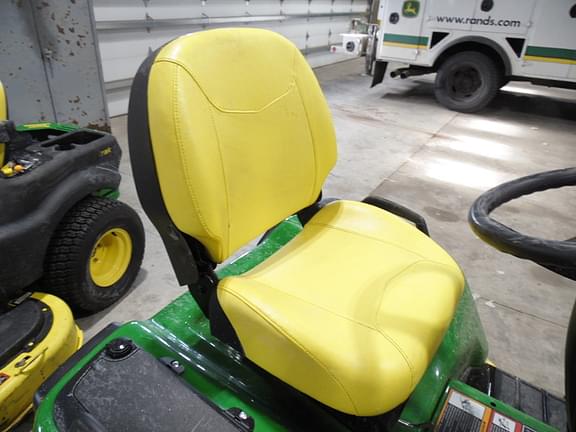 Image of John Deere X739 equipment image 4