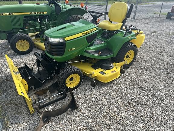 Image of John Deere X739 Primary image