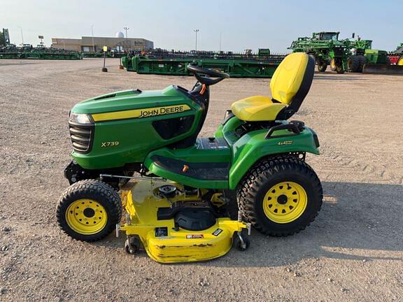 Image of John Deere X739 equipment image 1