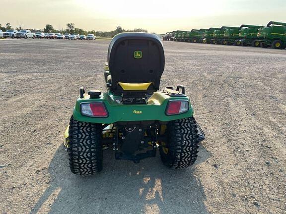 Image of John Deere X739 equipment image 3