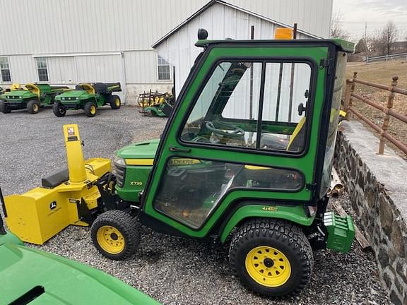 Image of John Deere X739 equipment image 2