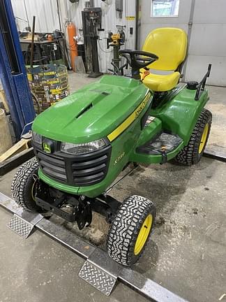 Image of John Deere X739 equipment image 1