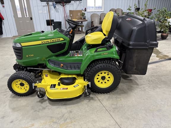 Image of John Deere X739 Image 1