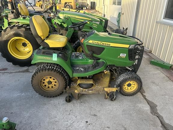 Image of John Deere X739 equipment image 1