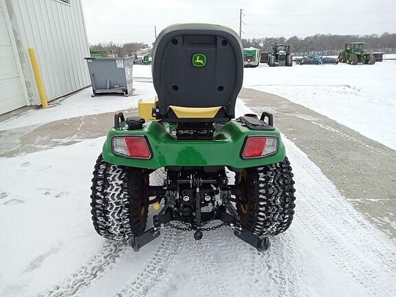 Image of John Deere X739 equipment image 3