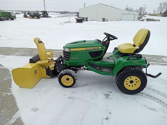 Image of John Deere X739 equipment image 1