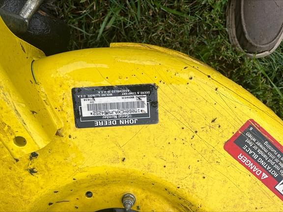 Image of John Deere X750 equipment image 3