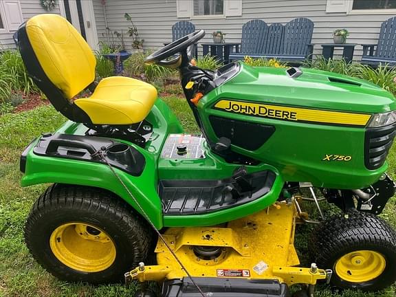 Image of John Deere X750 Primary image