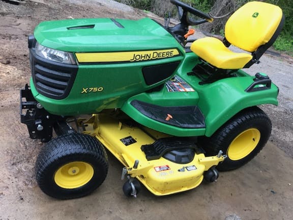 Main image John Deere X750