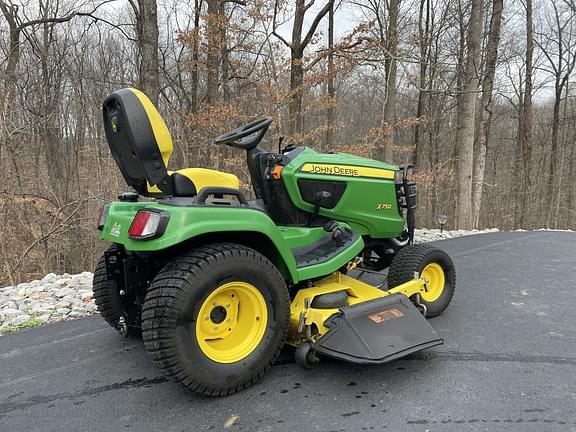 Image of John Deere X750 equipment image 2