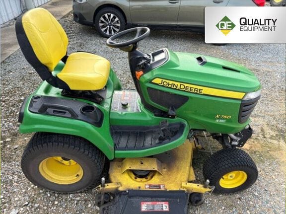 2018 John Deere X750 Equipment Image0