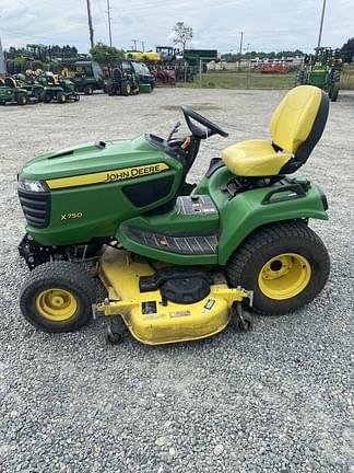 Image of John Deere X750 equipment image 1