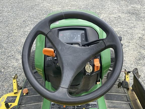 Image of John Deere X750 equipment image 4