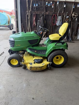 2018 John Deere X750 Equipment Image0