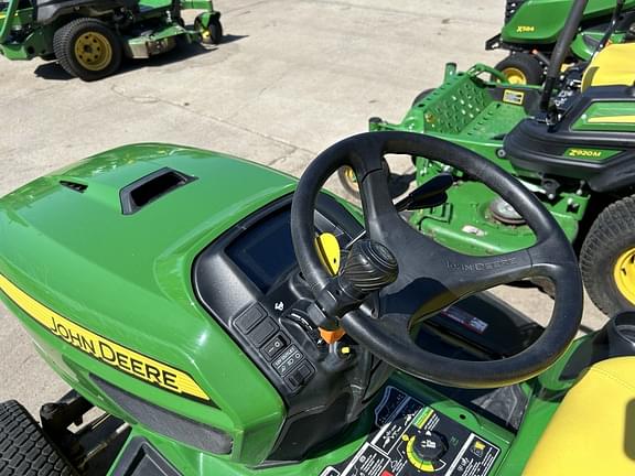 Image of John Deere X750 equipment image 4