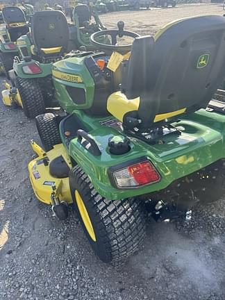 Image of John Deere X750 equipment image 1