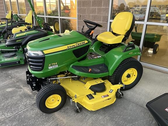 Image of John Deere X754 Primary image