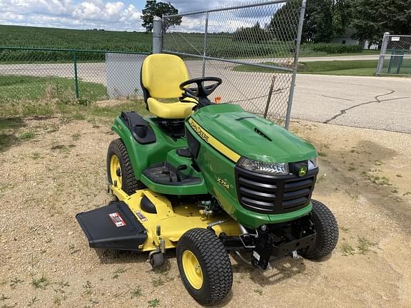 Image of John Deere X754 equipment image 1