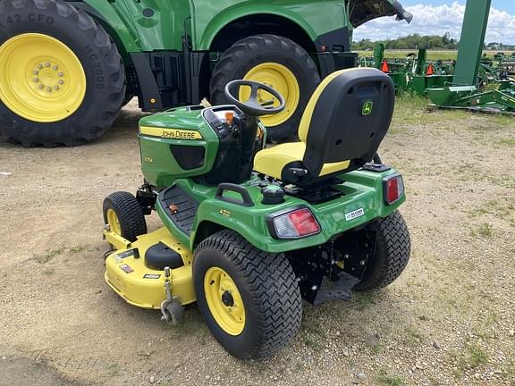 Image of John Deere X754 equipment image 3