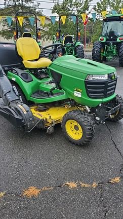 Image of John Deere X758 equipment image 1