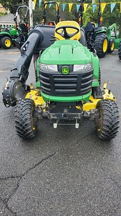 Image of John Deere X758 equipment image 2