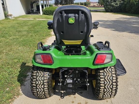 Image of John Deere X758 equipment image 3