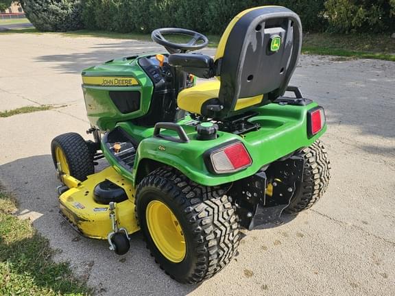 Image of John Deere X758 equipment image 2
