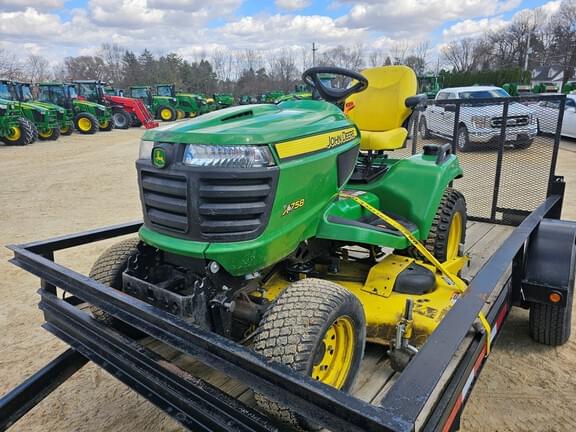 Image of John Deere X758 equipment image 2