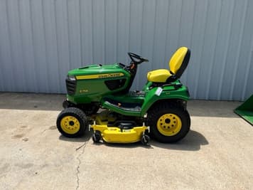 Main image John Deere X758