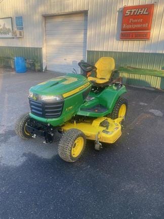 Main image John Deere X758