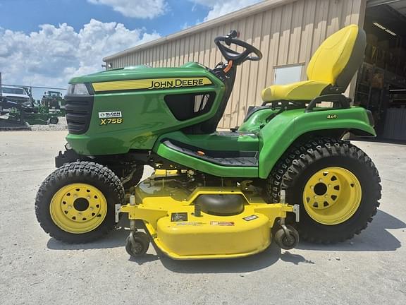 Image of John Deere X758 equipment image 1