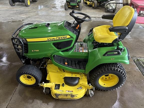 Image of John Deere X758 equipment image 2