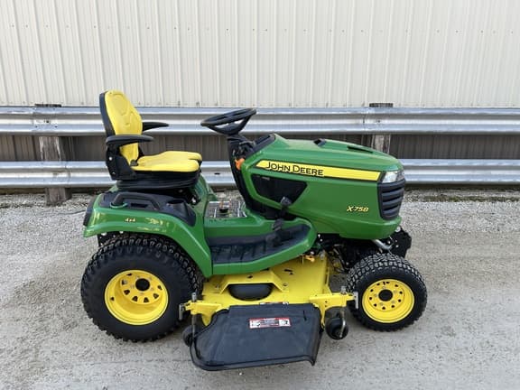 Image of John Deere X758 equipment image 1