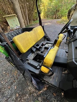 Image of John Deere XUV 560E equipment image 4