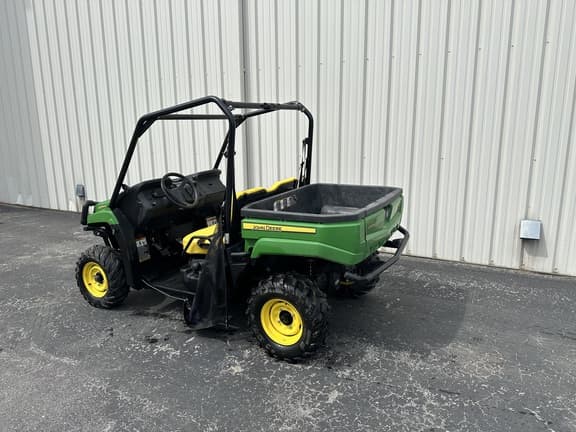 Image of John Deere XUV 560E equipment image 2