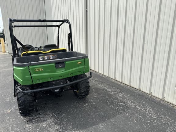 Image of John Deere XUV 560E equipment image 3