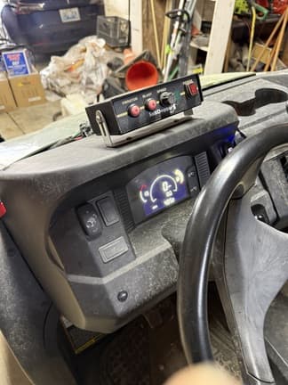 Image of John Deere XUV 590E Image 1