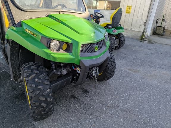 Image of John Deere XUV 590M equipment image 4