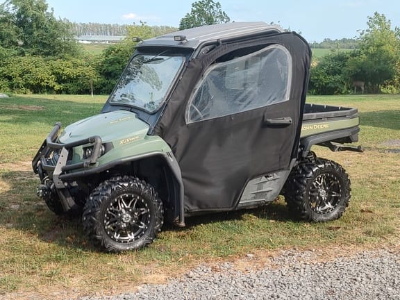 2018 John Deere XUV 590M Equipment Image0