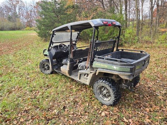 Image of John Deere XUV 590M S4 equipment image 1