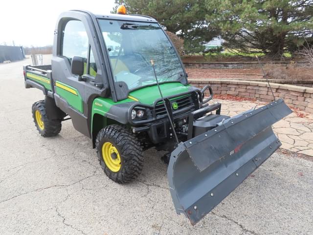 Image of John Deere XUV 825E equipment image 1