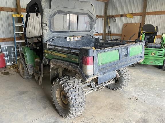 Image of John Deere Gator XUV 825i equipment image 1