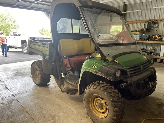 Image of John Deere Gator XUV 825i equipment image 4